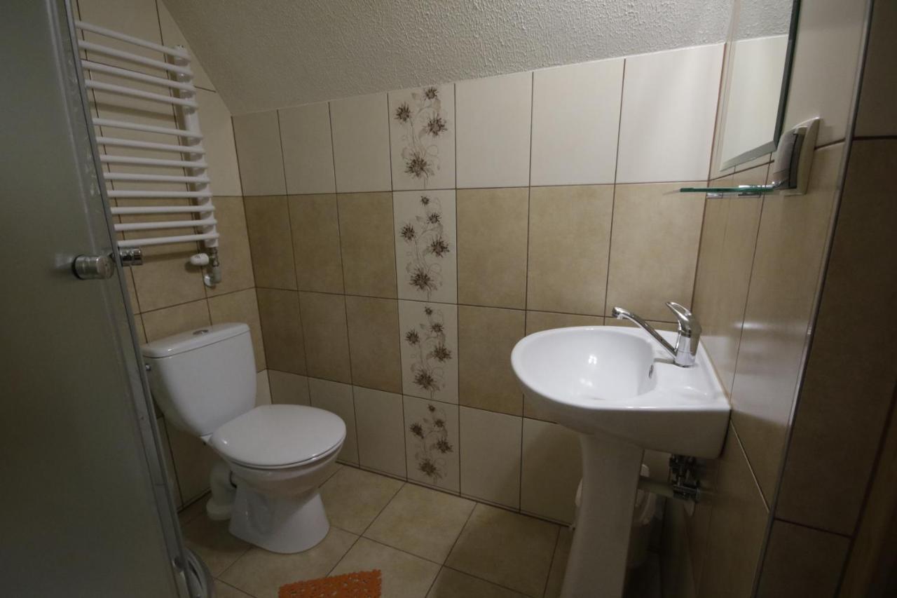 Pokoje Goscinne Staszelowka Ciche Male Bagian luar foto