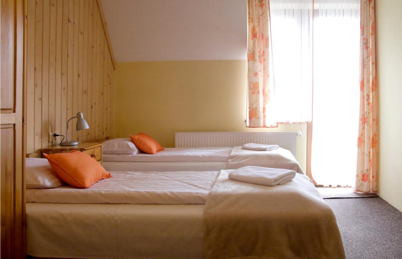 Pokoje Goscinne Staszelowka Ciche Male Bagian luar foto